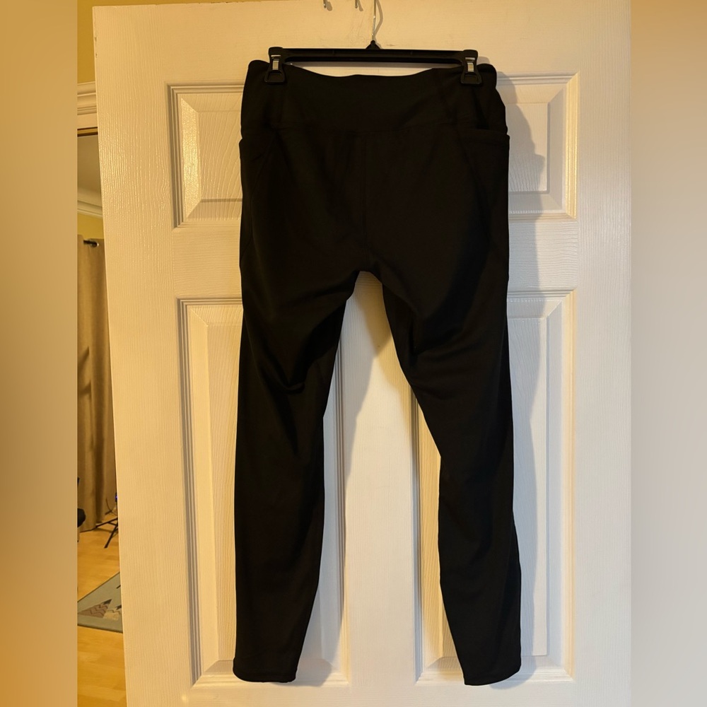 Black High-Waisted Leggings w/ Pockets